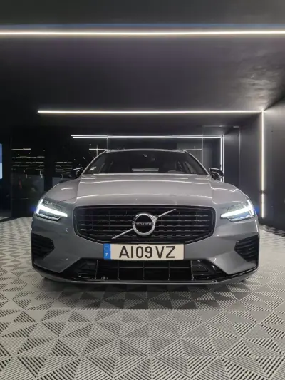 Volvo V60 2021 - 31750 EUR, 57692 km - AUTO.MOTO.pt - 57692km - foto 7 de 23