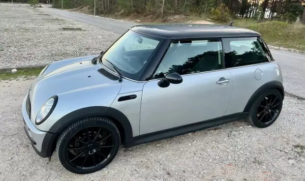 MINI One 2002 - 5499 EUR, 297000 km - AUTO.MOTO.pt - 297000km - foto 2 de 5