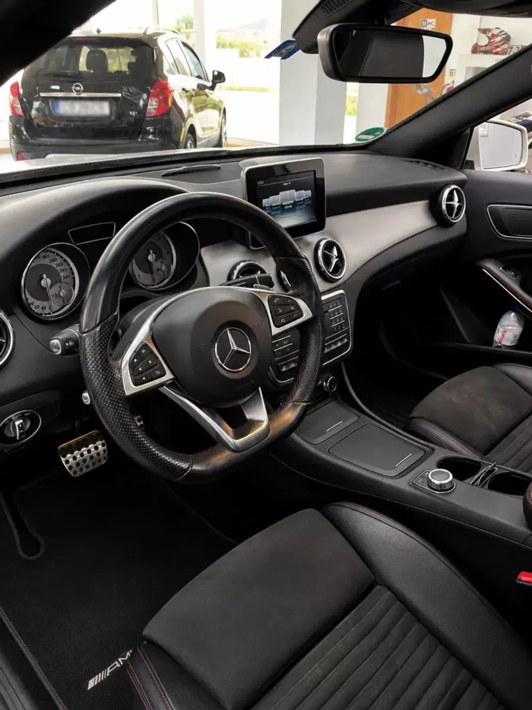 Mercedes-Benz GLA 220 2016 - 21990 EUR, 144000 km - 144000km - foto 6 de 6