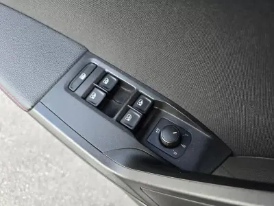 SEAT Arona 2020 - 14500 EUR, 61900 km - AUTO.MOTO.pt - 61900km - foto 41 de 42