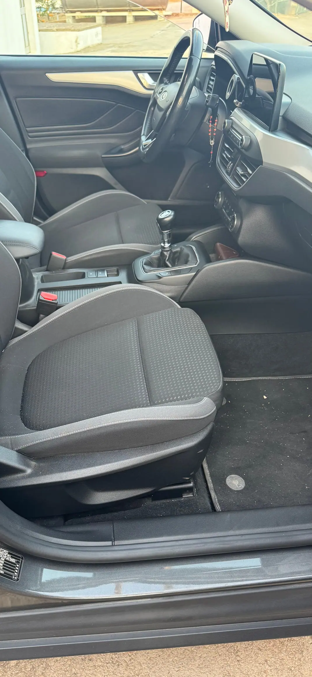 Ford Focus SW 2019 - 14650 EUR, 110600 km - 110600km - foto 6 de 15