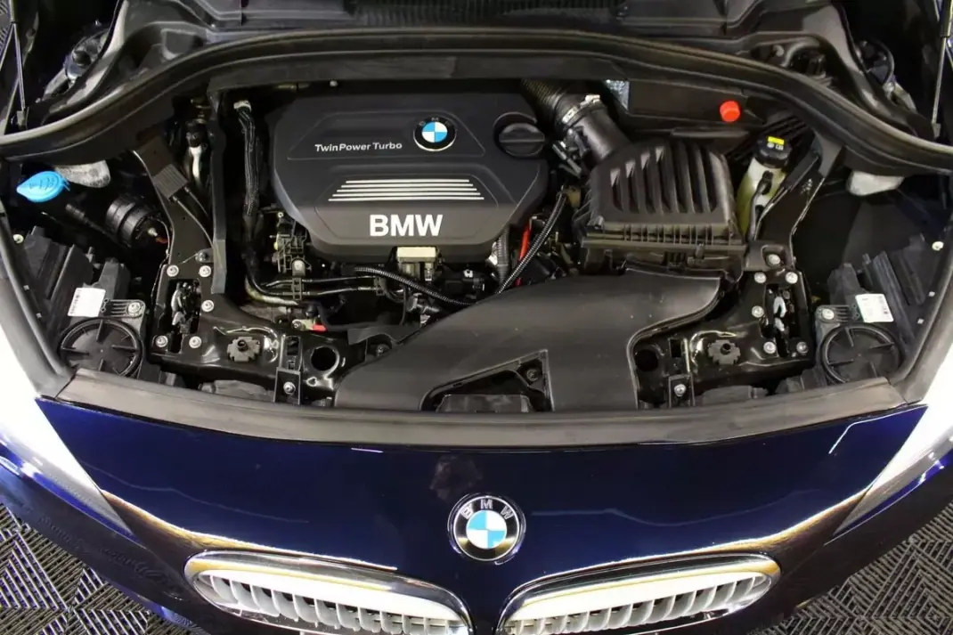 BMW 218 Active Tourer 2015 - 18250 EUR, 66000 km - AUTO.MOTO.pt - 66000km - foto 29 de 30