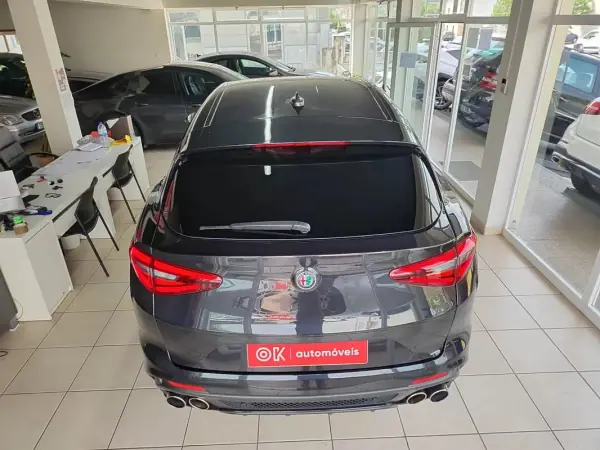 Alfa Romeo Stelvio 2021 - 63500 EUR, 68900 km - AUTO.MOTO.pt - 68900km - foto 11 de 33