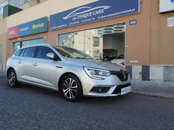 Renault Mégane Break 2018 - 15500 EUR, 156500 km - AUTO.MOTO.pt - 156500km - foto 2 de 15
