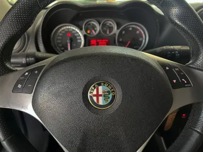 Alfa Romeo MiTo 2013 - 6800 EUR, 205649 km - AUTO.MOTO.pt - 205649km - foto 18 de 22