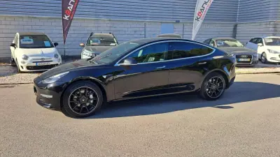 Tesla Model 3 2019 - 22500 EUR, 113000 km - AUTO.MOTO.pt - 113000km - foto 31 de 53
