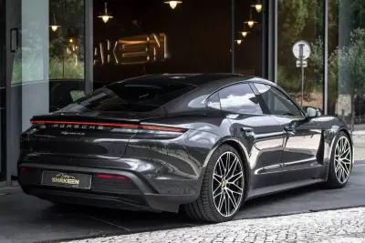 Porsche Taycan 2021 - 59890 EUR, 67644 km - AUTO.MOTO.pt - 67644km - foto 4 de 50
