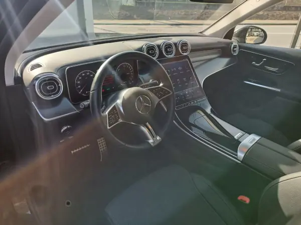 Mercedes-Benz GLC 300 2023 - 59999 EUR, 21000 km - AUTO.MOTO.pt - 21000km - foto 9 de 19