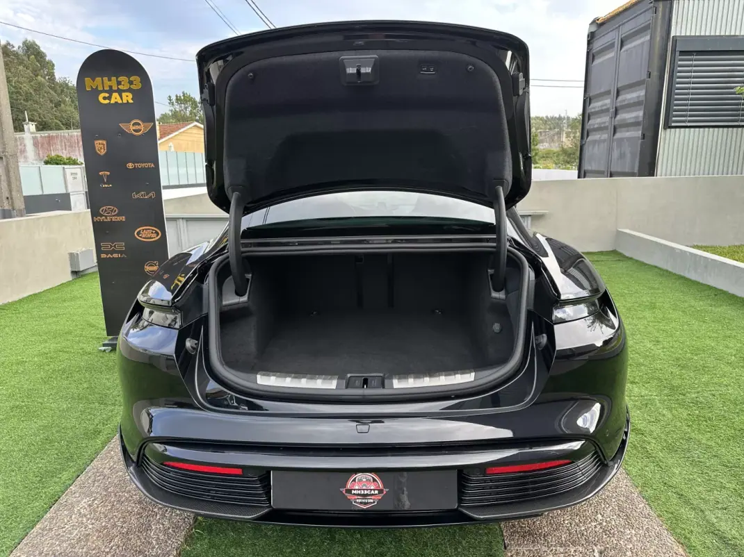 Porsche Taycan 2021 - 99900 EUR, 66000 km - 66000km - foto 26 de 71