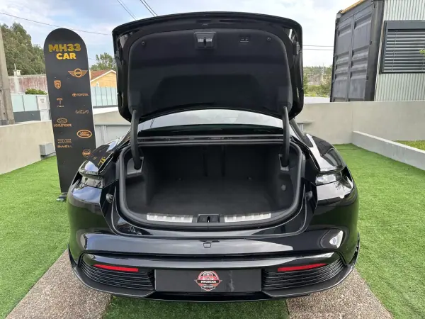 Porsche Taycan 2021 - 99900 EUR, 66000 km - AUTO.MOTO.pt - 66000km - foto 26 de 71