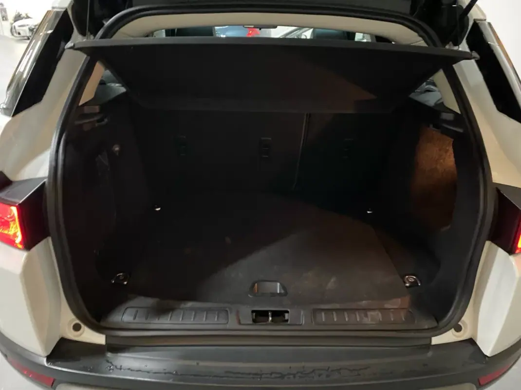 Land Rover Range Rover Evoque 2015 - 17950 EUR, 254700 km - AUTO.MOTO.pt - 254700km - foto 19 de 20