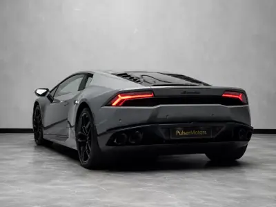 Lamborghini Huracán 2017 - 279000 EUR, 57552 km - AUTO.MOTO.pt - 57552km - foto 4 de 13