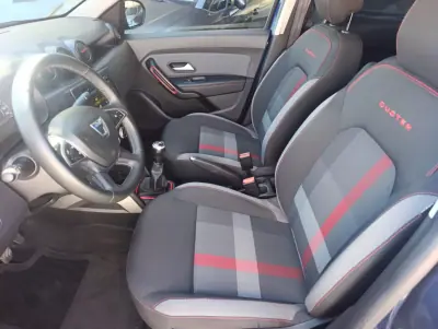 Dacia Duster 2019 - 15900 EUR, 41000 km - 41000km - foto 18 de 26