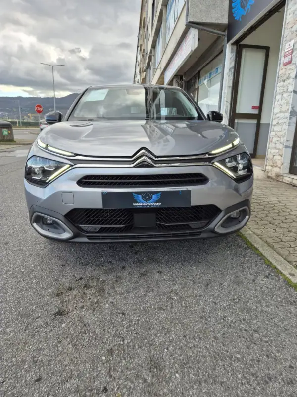 Citroën C4 2022 - 19950 EUR, 85000 km - AUTO.MOTO.pt - 85000km - foto 2 de 27