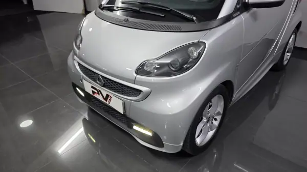 Smart ForTwo Coupé 2014 - 8990 EUR, 130000 km - AUTO.MOTO.pt - 130000km - foto 32 de 42