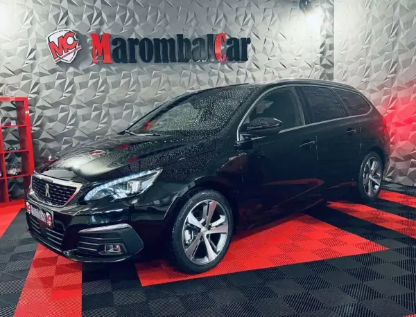 Peugeot 308 2020 - 23990 EUR, 32813 km - AUTO.MOTO.pt - 32813km - foto 3 de 45