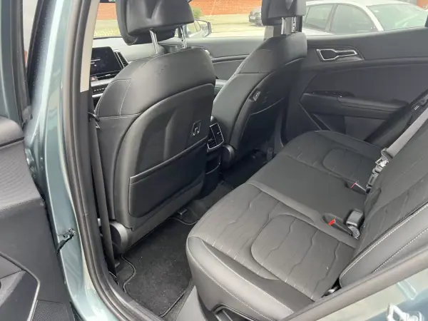 Kia Sportage 2025 - 39500 EUR, 10800 km - AUTO.MOTO.pt - 10800km - foto 8 de 21