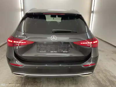 Mercedes-Benz C 300 2022 — foto 6 de 13