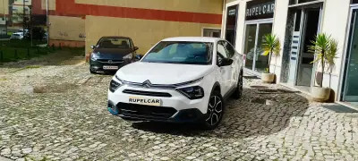 Citroën e-C4 X 2023 - 22500 EUR, 9760 km - AUTO.MOTO.pt - 9760km - foto 9 de 29