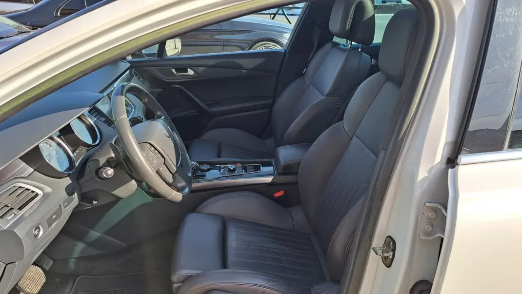 Peugeot 508 RXH 2012 - 8900 EUR, 236877 km - AUTO.MOTO.pt - 236877km - foto 2 de 33