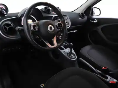 Smart ForFour 2017 - 11490 EUR, 22359 km - AUTO.MOTO.pt - 22359km - foto 13 de 48
