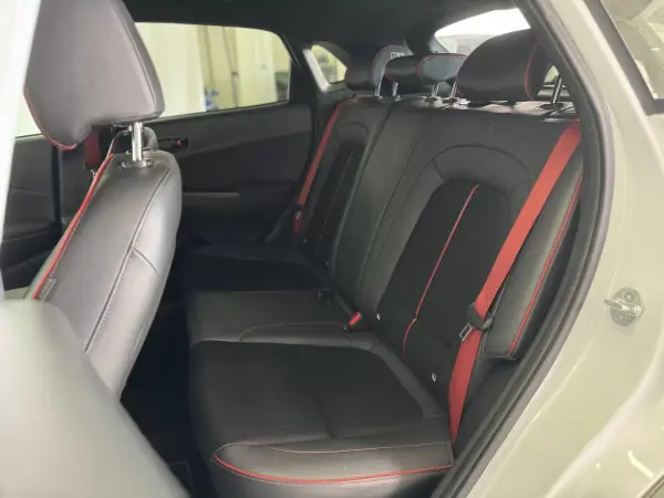 Hyundai Kauai 2019 - 15450 EUR, 78421 km - AUTO.MOTO.pt - 78421km - foto 24 de 37
