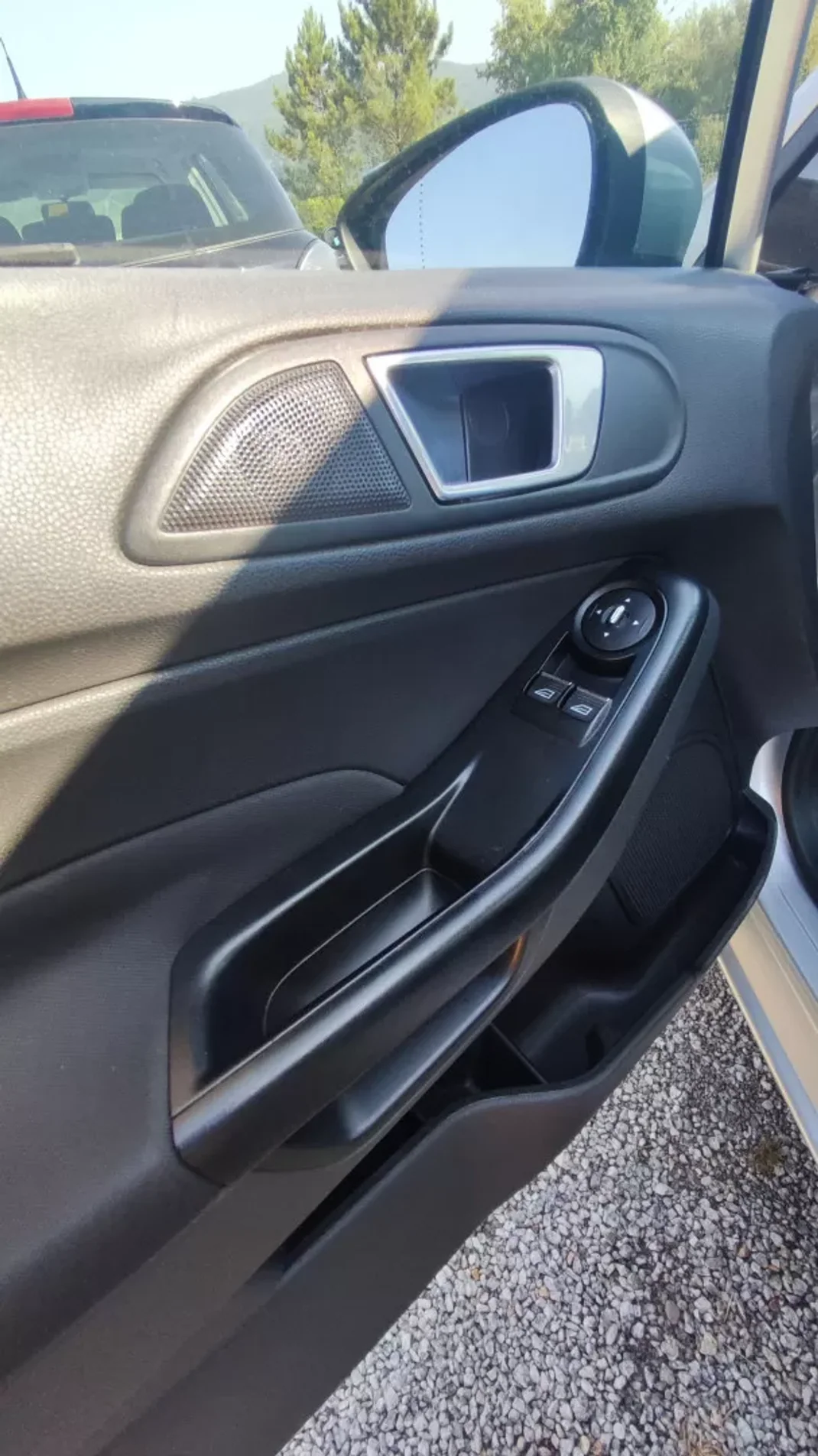 Ford Fiesta 2014 - 9798 EUR, 176798 km - AUTO.MOTO.pt - 176798km - foto 6 de 23