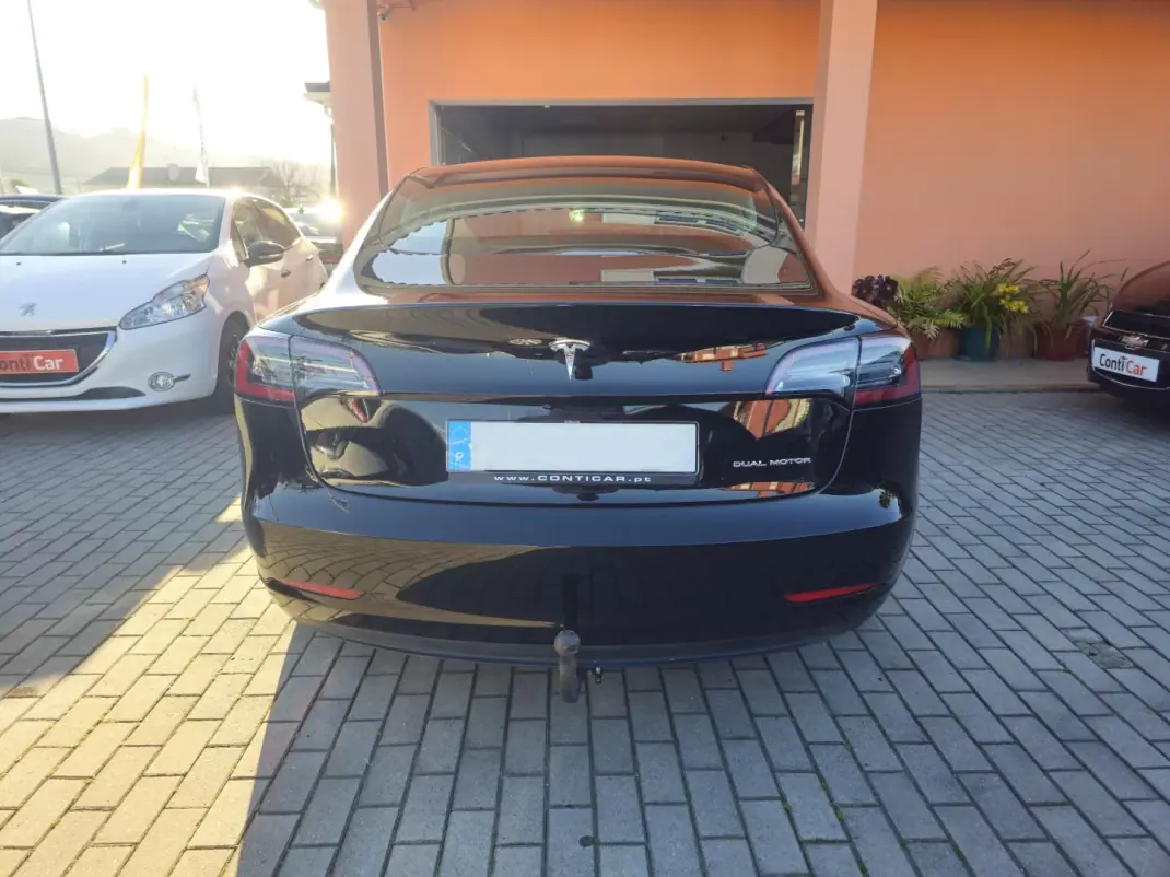 Tesla Model 3 2019 - 23500 EUR, 119000 km - AUTO.MOTO.pt - 119000km - foto 5 de 13