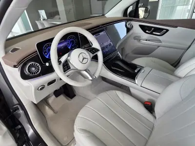 Mercedes-Benz EQE 2025 - 58990 EUR, 8906 km - AUTO.MOTO.pt - 8906km - foto 9 de 46