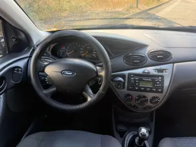 Ford Focus 2004 - 2750 EUR, 155000 km - AUTO.MOTO.pt - 155000km - foto 10 de 24
