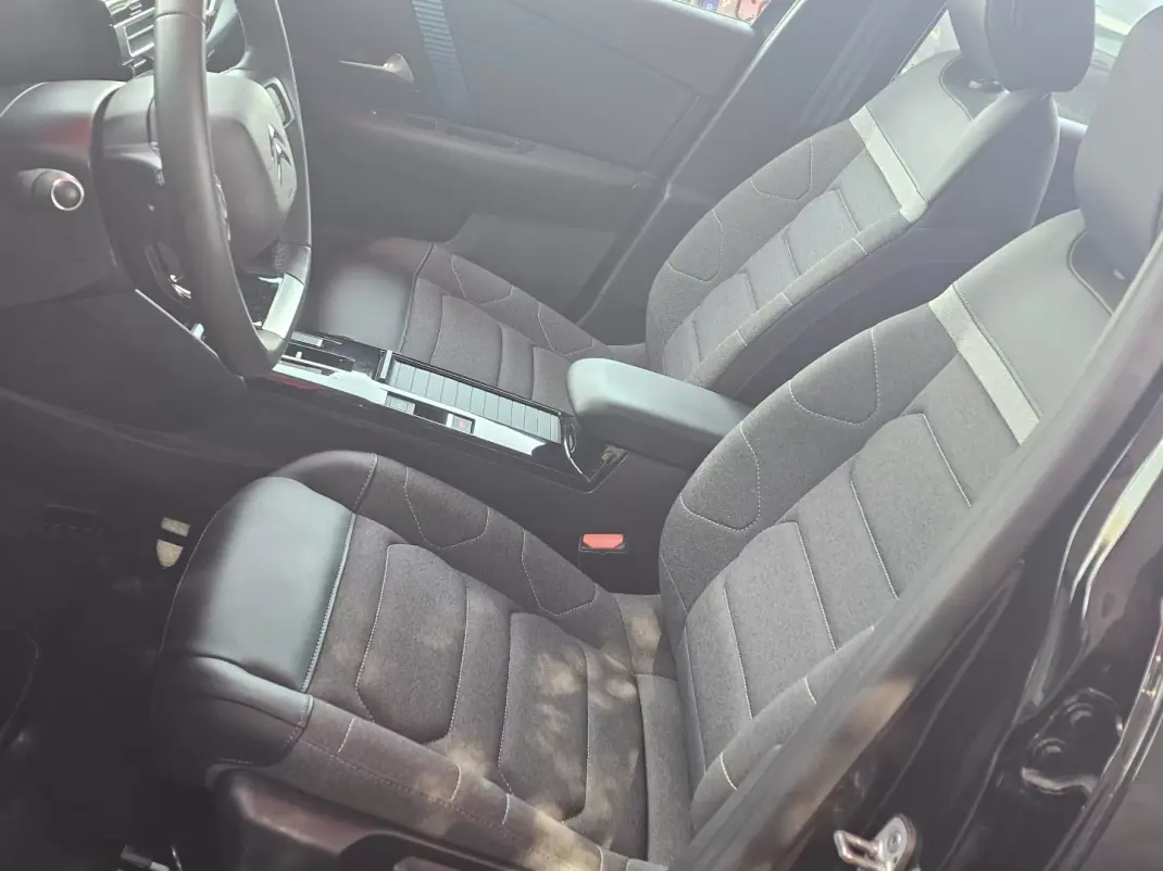 Citroën e-C4 2023 - 20999 EUR, 37000 km - 37000km - foto 10 de 22