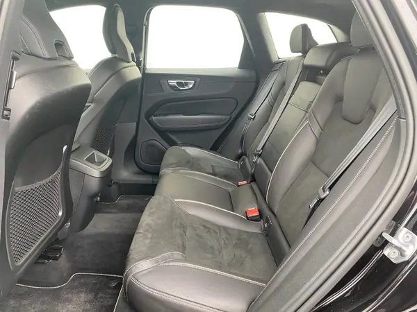 Volvo XC 60 2019 - 33980 EUR, 79000 km - AUTO.MOTO.pt - 79000km - foto 7 de 15