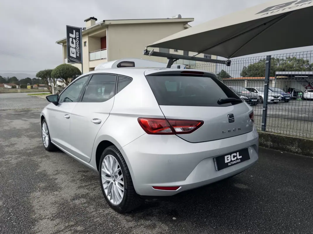 SEAT Leon 2016 - 12990 EUR, 117000 km - AUTO.MOTO.pt - 117000km - foto 3 de 26