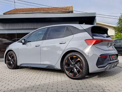 Cupra Born 2022 - 24900 EUR, 33000 km - 33000km - foto 9 de 19