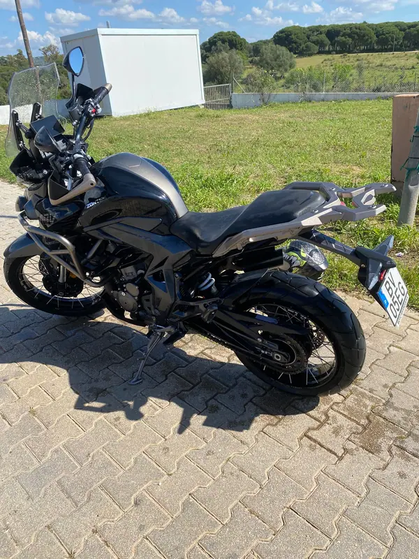 Zontes 310R 2025 - 4200 EUR, 7900 km - AUTO.MOTO.pt - 7900km - foto 2 de 4