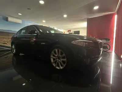 BMW 520 2011 - 10500 EUR, 368699 km - AUTO.MOTO.pt - 368699km - foto 7 de 23