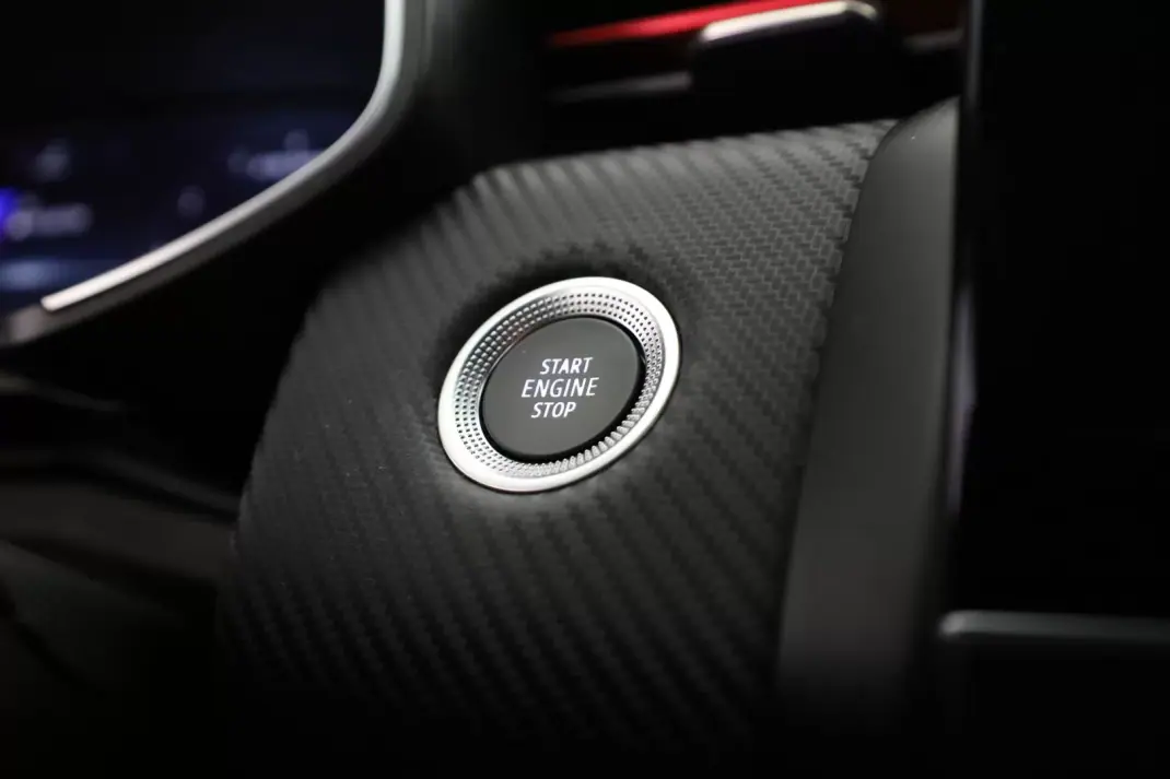 Renault Clio 2023 - 15950 EUR, 52147 km - AUTO.MOTO.pt - 52147km - foto 39 de 45