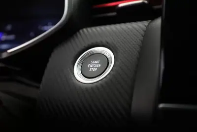 Renault Clio 2023 - 15950 EUR, 52147 km - AUTO.MOTO.pt - 52147km - foto 39 de 45