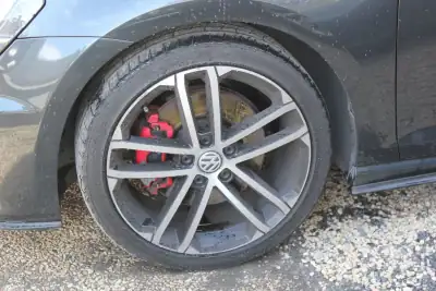 Volkswagen Golf 2015 - 18500 EUR, 230100 km - AUTO.MOTO.pt - 230100km - foto 4 de 19