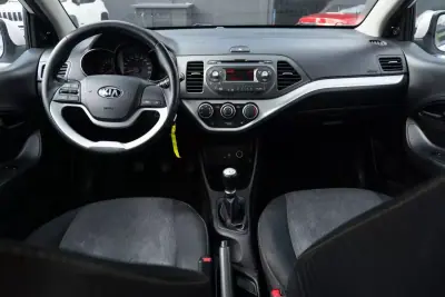 Kia Picanto 2016 - 6900 EUR, 230360 km - AUTO.MOTO.pt - 230360km - foto 12 de 19