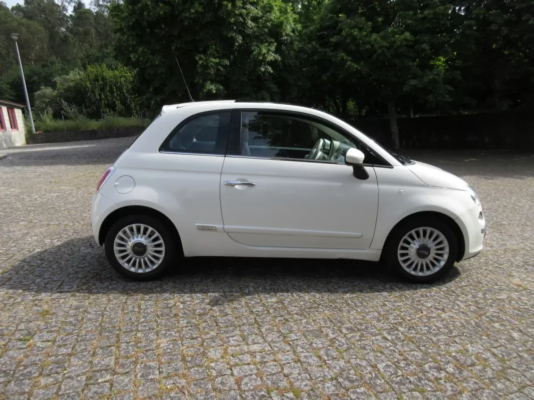 Fiat 500 2010 - 6990 EUR, 185000 km - AUTO.MOTO.pt - 185000km - foto 10 de 37