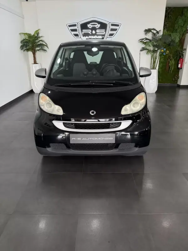 Smart Fortwo Cabrio 2009 - 6750 EUR, 140000 km - AUTO.MOTO.pt - 140000km - foto 2 de 10