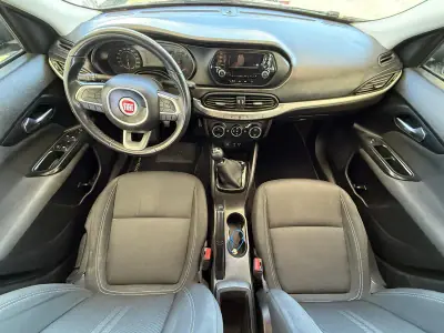 Fiat Tipo Station Wagon 2018 - 8990 EUR, 170836 km - AUTO.MOTO.pt - 170836km - foto 8 de 21