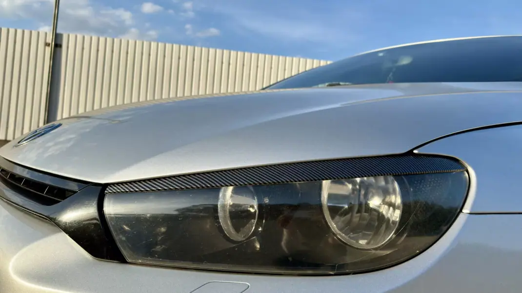 Volkswagen Scirocco 2010 - 9950 EUR, 301000 km - AUTO.MOTO.pt - 301000km - foto 4 de 18