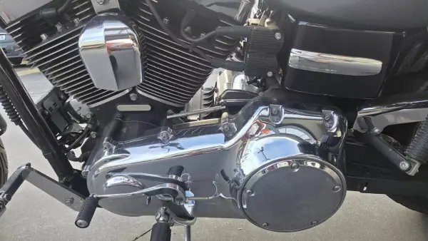 Harley-Davidson Dyna Fat Bob 2012 - 11750 EUR, 45246 km - AUTO.MOTO.pt - 45246km - foto 3 de 8