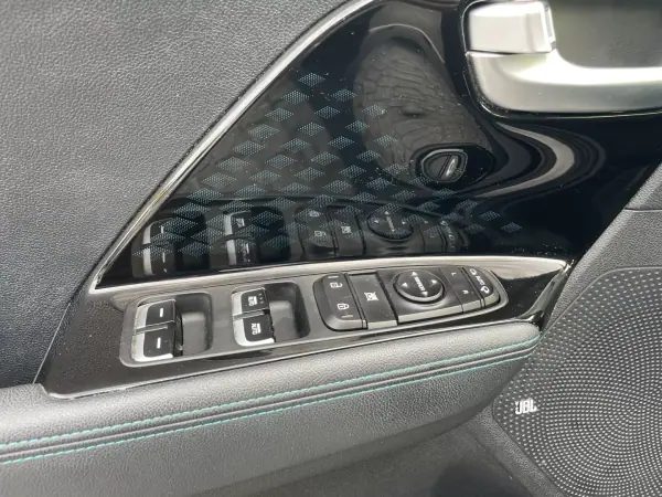 Kia e-Niro 2019 - 21500 EUR, 84859 km - 84859km - foto 30 de 42
