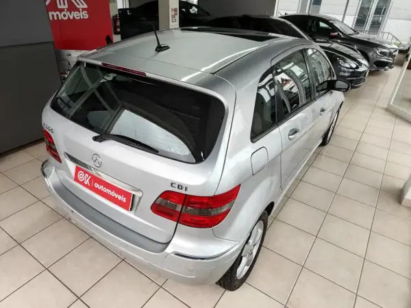 Mercedes-Benz B 200 2006 - 8250 EUR, 190000 km - AUTO.MOTO.pt - 190000km - foto 12 de 34