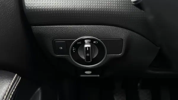 Mercedes-Benz A 180 2014 - 14650 EUR, 191121 km - AUTO.MOTO.pt - 191121km - foto 16 de 34
