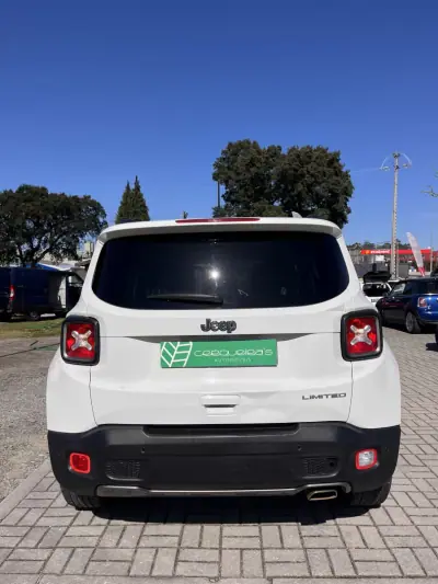 Jeep Renegade 2022 - 18500 EUR, 82500 km - AUTO.MOTO.pt - 82500km - foto 11 de 21