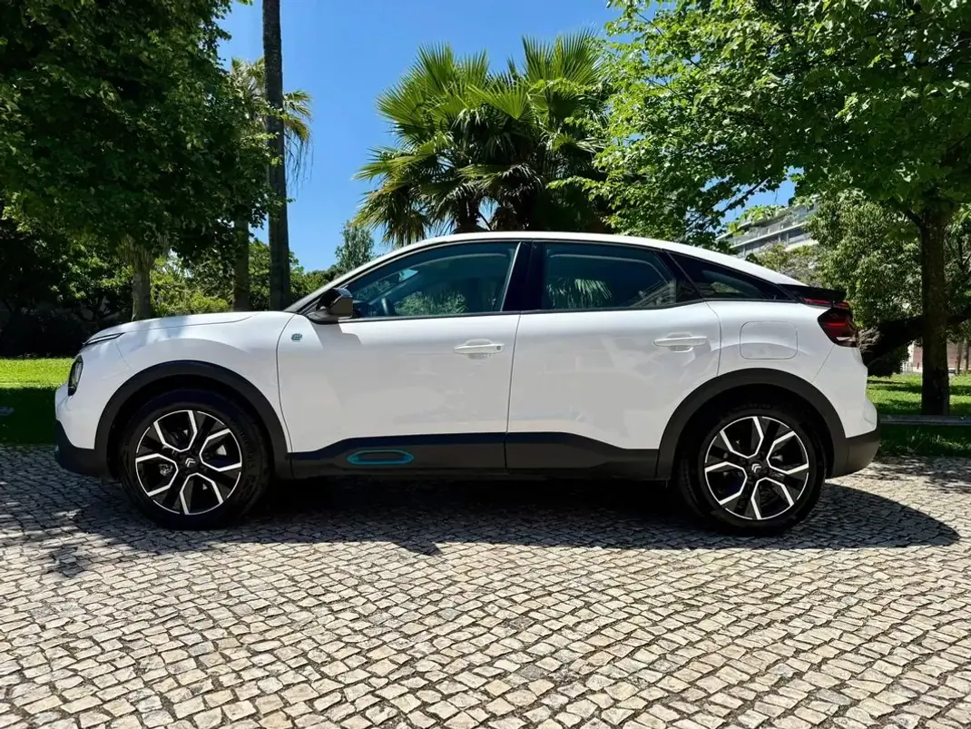 Citroën e-C4 2023 - 19890 EUR, 33850 km - AUTO.MOTO.pt - 33850km - foto 12 de 39